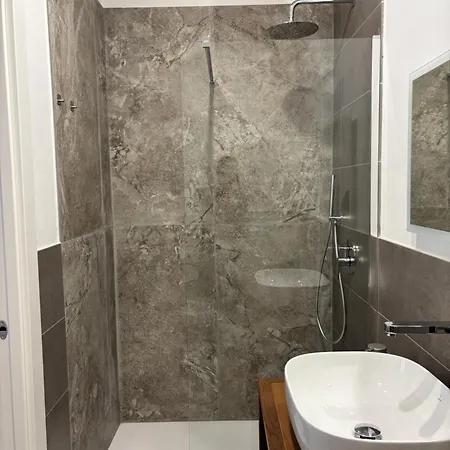 Historic Balcony & On Via Maqueda Privat bolig Palermo