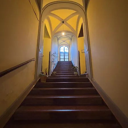 Homestay Historic Balcony & On Via Maqueda *