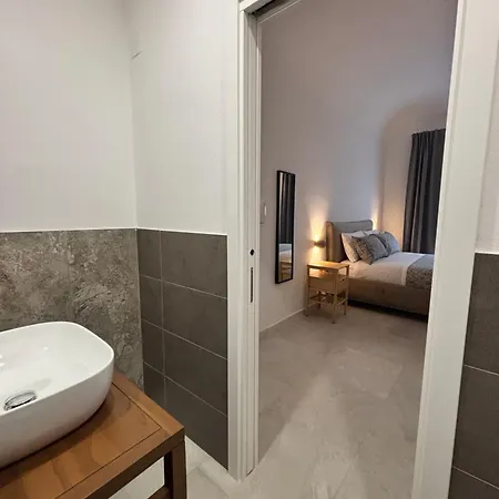 منزل للإقامة Historic Palazzo - & With Private Bathroom